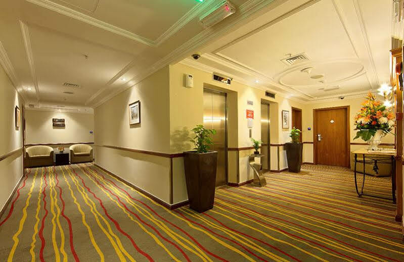 Lotus Grand Hotel Dubái