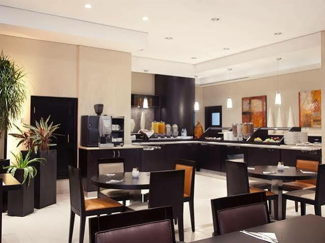 Hotel Express Safa Park By Ihg Dubaï