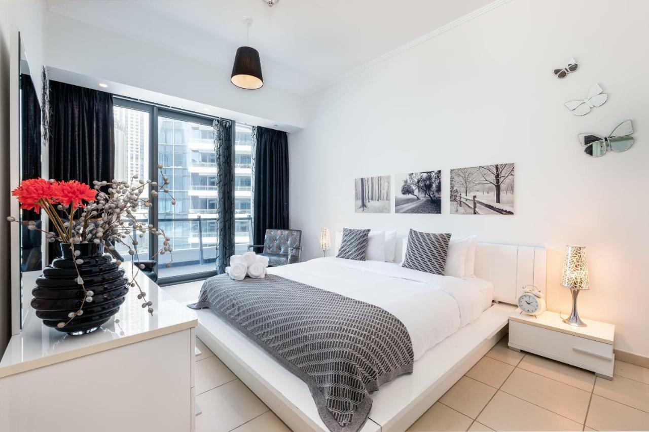 Maison Privee - Big, Bright, Luxury Marina Views Next To