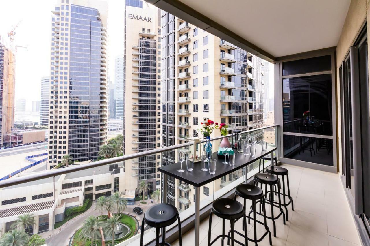 Quintessential Quarters - Ultra-modern And Spacious Aparment