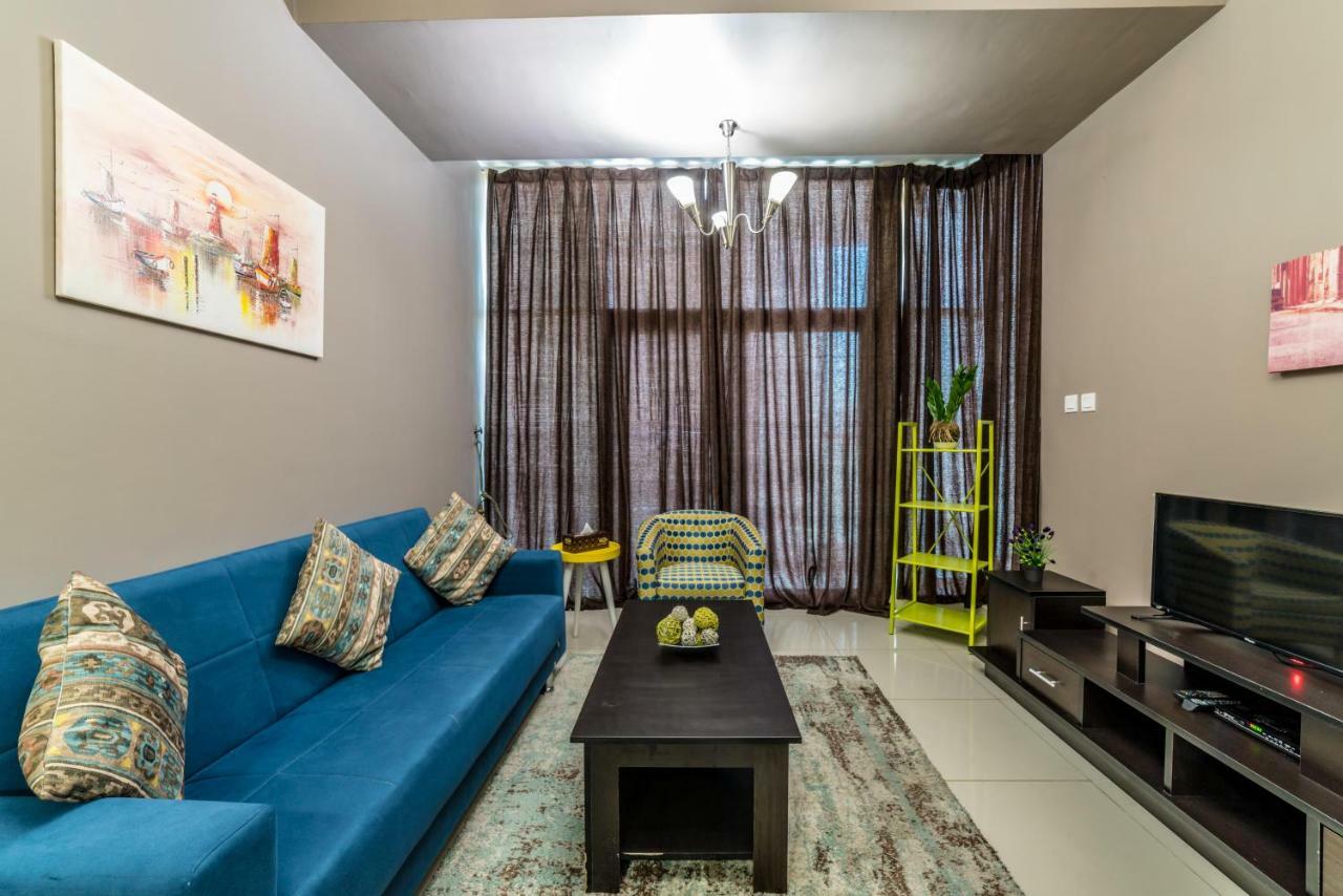 Golden Vacation Homes Continental Tower Marina Apartemen
