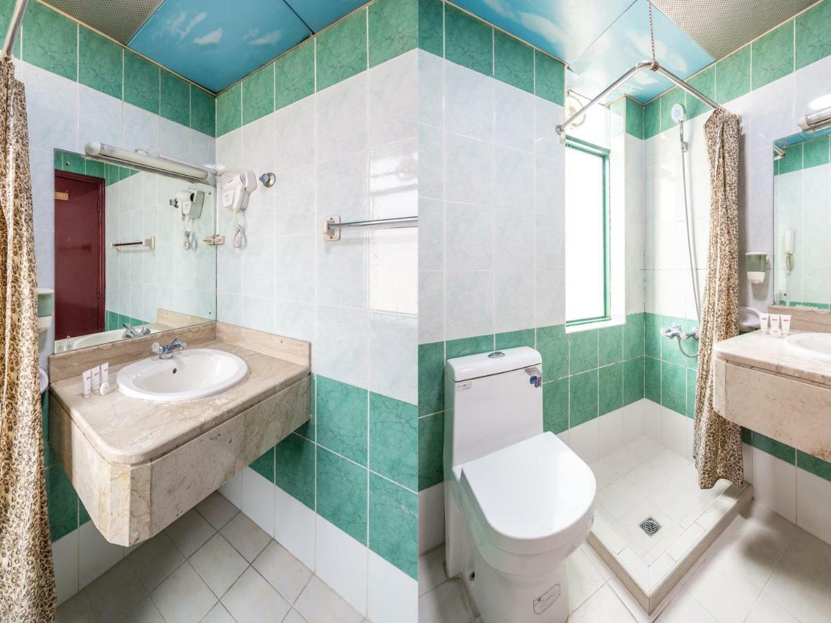 Hotel Oyo 191 Golden Sea 3*