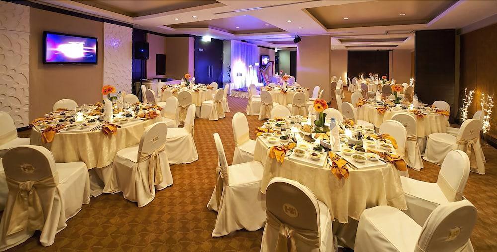 Abidos Al Barsha Apartahotel 4*