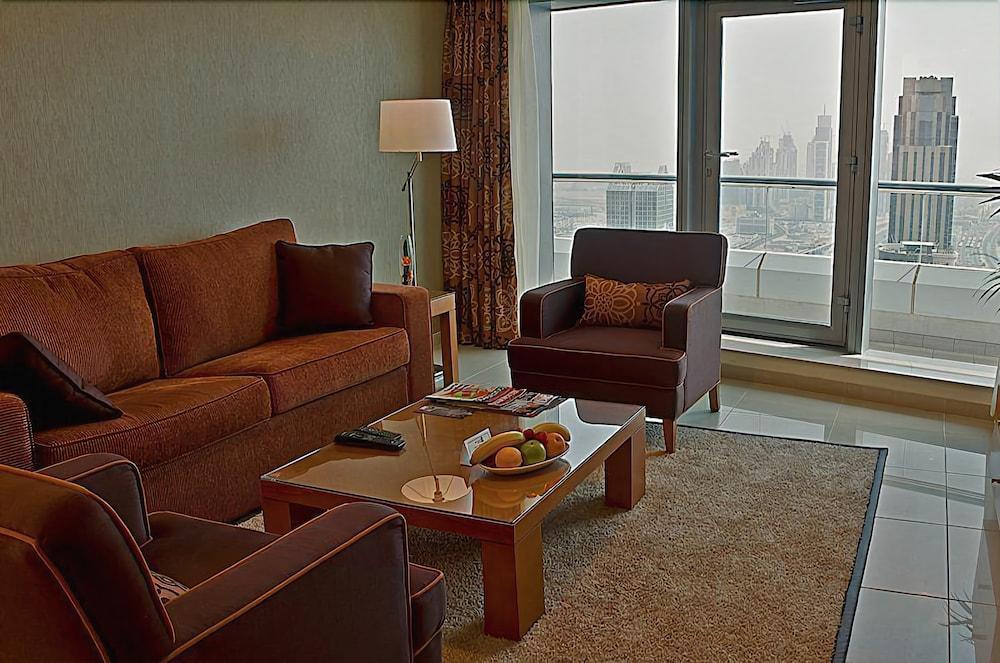 Staybridge Financial Centre By Ihg Hotel Dubái