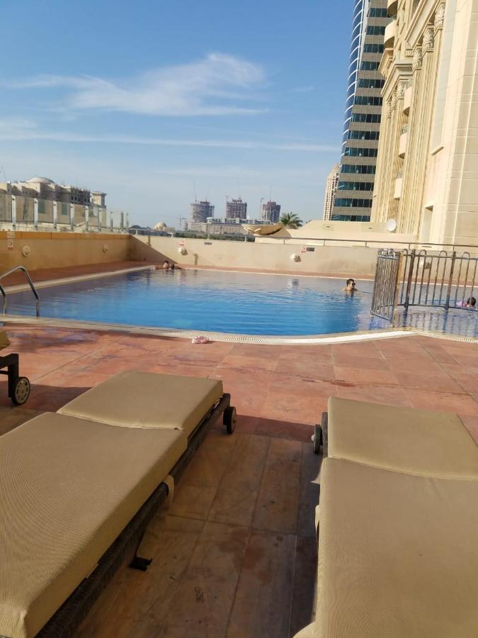 Homestay Classiqque Marina Homes Dubai