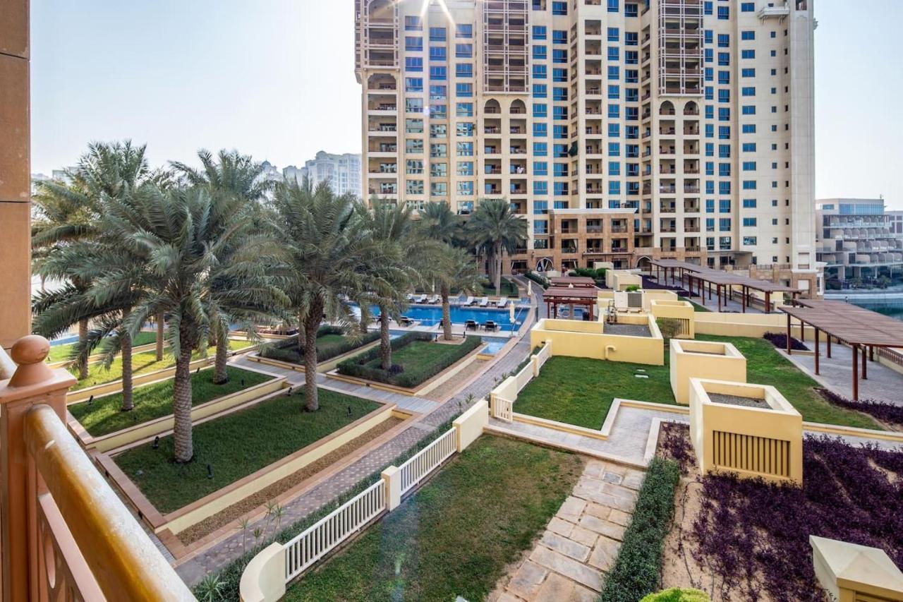 Frank Porter - Marina 5 Apartment Dubai