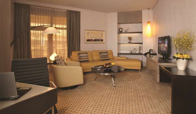 Time Grand Plaza Hotel, Airport Hotell 4*