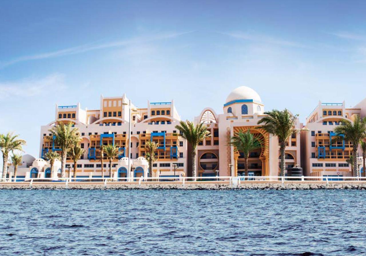 Globalstay At Palm Jumeirah Beachfront Paradise With Pool And Gym Apartamento Dubai