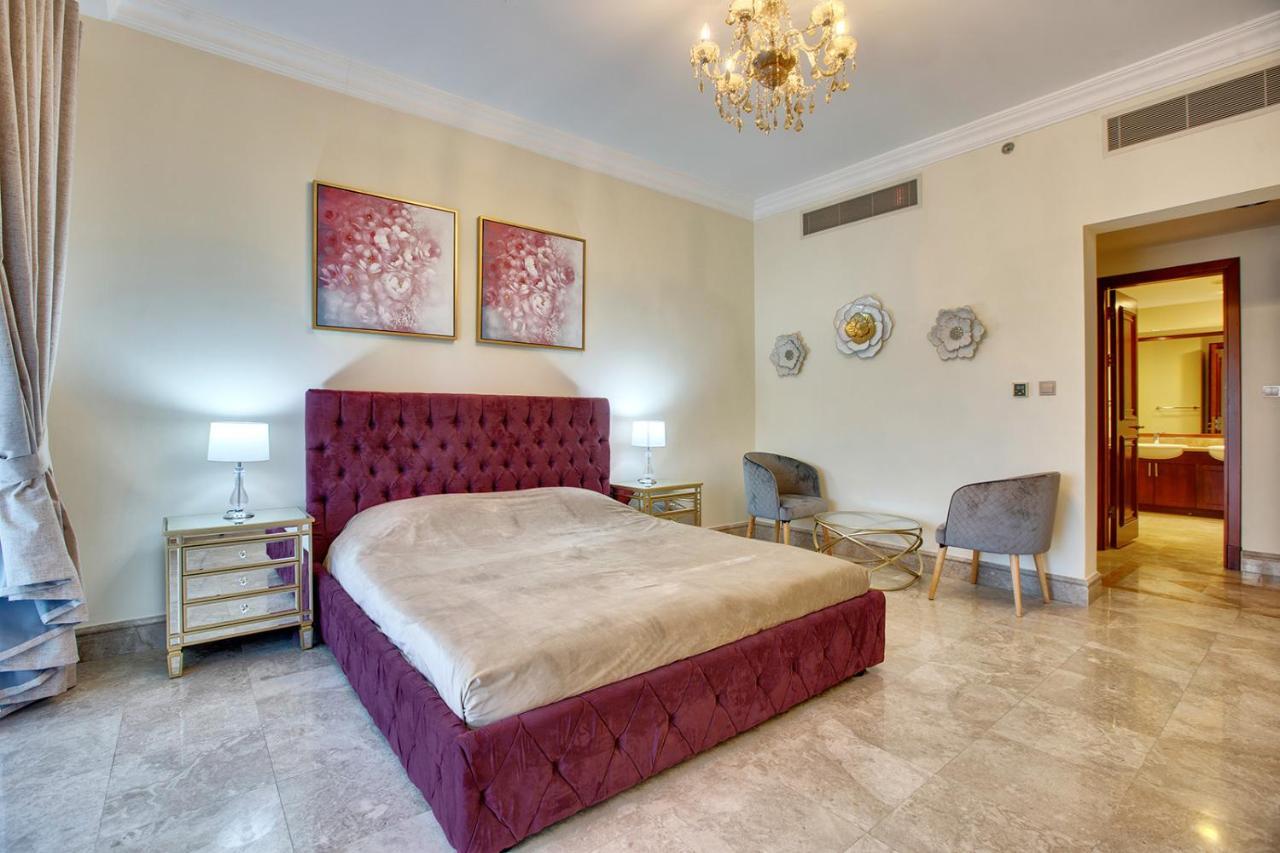 South & North Palm Jumeirah Apartemen *