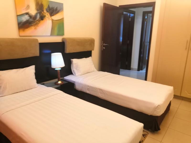 Fortune Classic Apartment, Airport ,near Dafza Metro Station Apartahotel Dubái