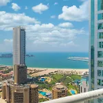 Lux - The Dubai Marina Beach View Suite