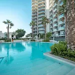 Higuests - Chic Apartment In Jvc With Panoramic City Views