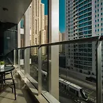 Higuests - Spacious Apt For 5 With Spectacular Marina Views