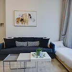 1Bd Apt In Sparkle Tower By Swarovsky Big Capacity