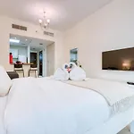 Gentle Studio In Uniestate Sports Tower Dubai Sports City By Deluxe Holiday Homes