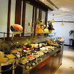 Raviz Center Point Hotel