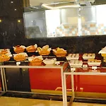 Raviz Center Point Hotel