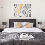 Mira Holiday Homes - 2 Bedroom Hayat Boulevard In Townsquare - Great Family Activities