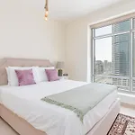 Lux BnB 2BD Fantastic Burj Views
