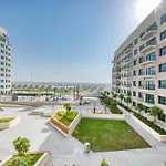 Exquisite 2Br In Golf Views, Emaar South By Deluxe Holiday Homes