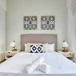 Exquisite 2Br In Golf Views, Emaar South By Deluxe Holiday Homes