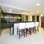 New Arabian Loft Central Downtown