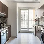 Frank Porter - Jam Marina Residence