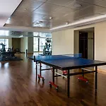 Luxury Apartment On The Metro Facing Dubai Marina
