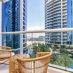 Splendid 2-Bedroom Apartment In Paramount Towers