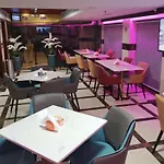 Saffron Hotel