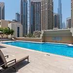 Dream Inn Apartments - Claren Downtown