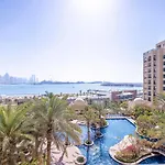 Daniels 2Br Fairmont North Full Sea View