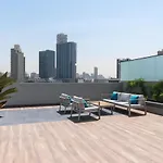 Ultimate Stay Modern Studio With Pool View In Jvc