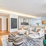 Dhh - Fabulous Stay Premium 3 Beds, City Walk B16