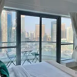 Full Marina And Ain Dubai Wheel View 1Br At The Point Dubai Marina By Deluxe Holiday Homes