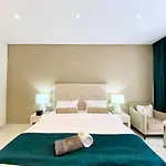 Marco Polo - Chic Studio With Balcony And Spa, Canal Views