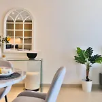 Higuests - Waterfront Luxe Apt With Bluewaters Island Views