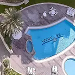 Entire Apartment - Marina - Spacious And Perfect Location