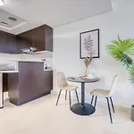 Opulent Studio At Sky Gardens Difc By Deluxe Holiday Homes