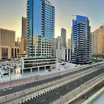 Vvk Holiday Homes, Marina View Tower