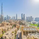 Glamorous Apartment Facing Burj Khalifa