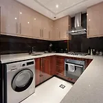 Trophy Elite Elegance Suites With Panaromic Burj Khalifa Views