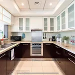 1 bedroom condo next to Burj khalifa&Dubai Mall
