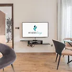 Desert Living Luxury Condo - Jumeirah Living Marina Gate
