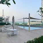 Plush Homes - Panoramic Beach View Chic 2 Bedroom In Dubai Marina