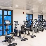 Suha Creek Hotel Apartment, Waterfront Jaddaf, Dubai