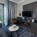Edge Creekside Hotel