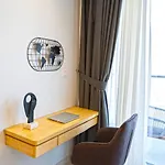 Vacay Lettings Lux Apartment in Paramount Tower