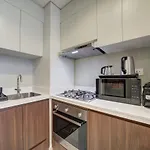 Premium 2Br W Canal View Near Downtown