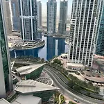 Modern Lake View 1 Bedroom Apt In Jlt